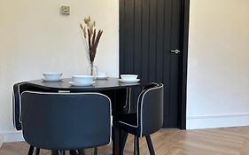 2 Bedroom Flat By London Bridge & The Shard